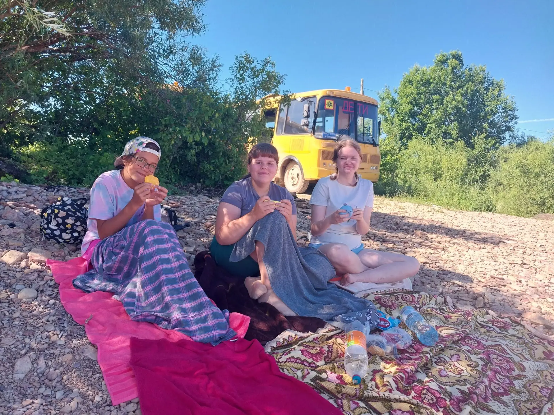 Какой насыщенный день выдался у ребят из пришкольного лагеря! ☀️ Сегодня они отправились на настояще