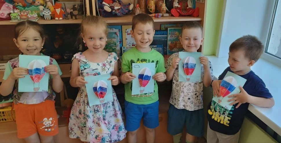 #МБДОУ 29
#группаНЕЗАБУДКА
#Патриотизм
#ДЕНЬ РОССИИ
Россия – как из песни слово.
Березок юная листва