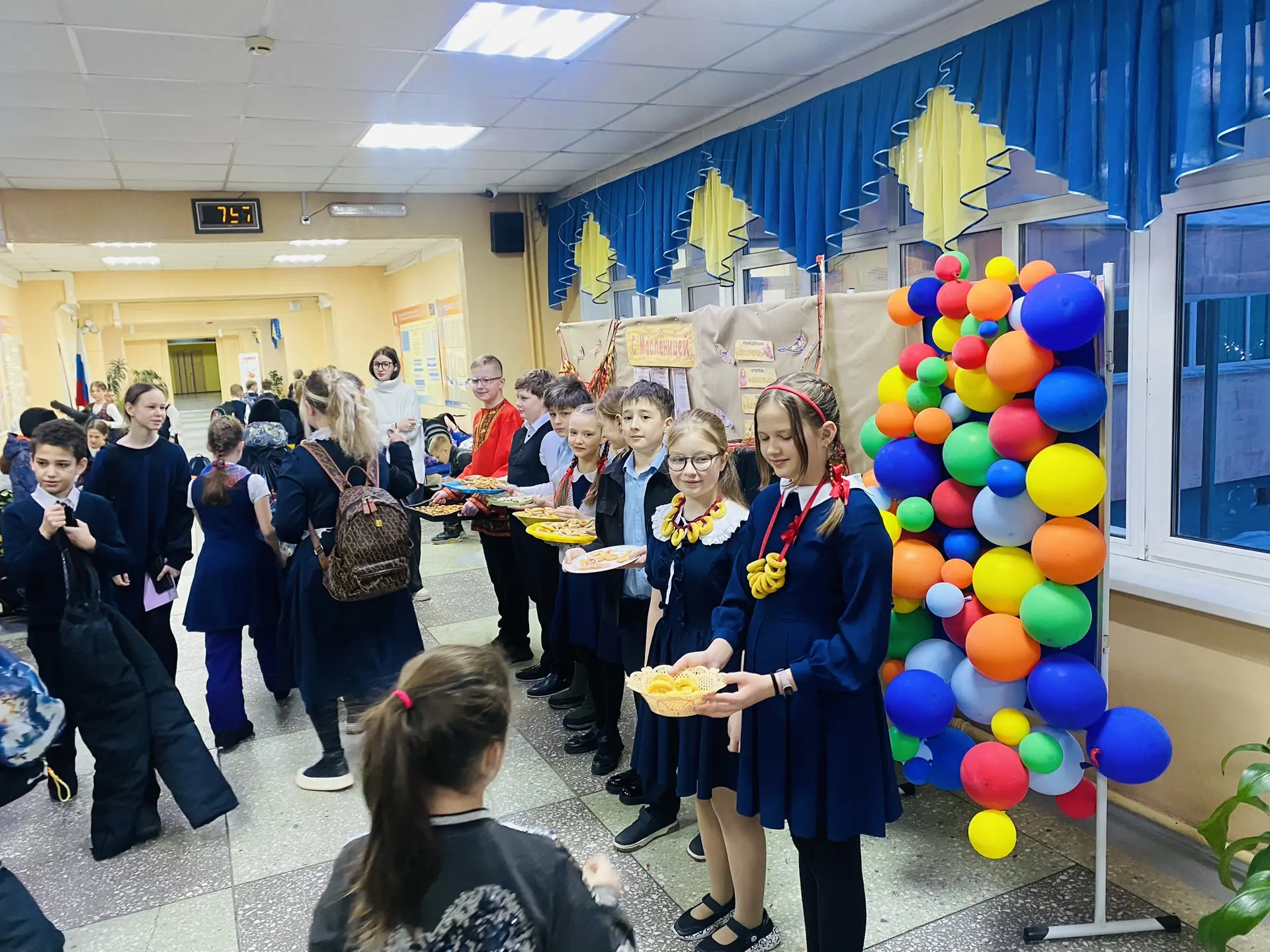 🥞🌞🥞Вторник: "Заигрыши"    Вторник — день заигрышей и веселья. В это время устраиваются различные игр