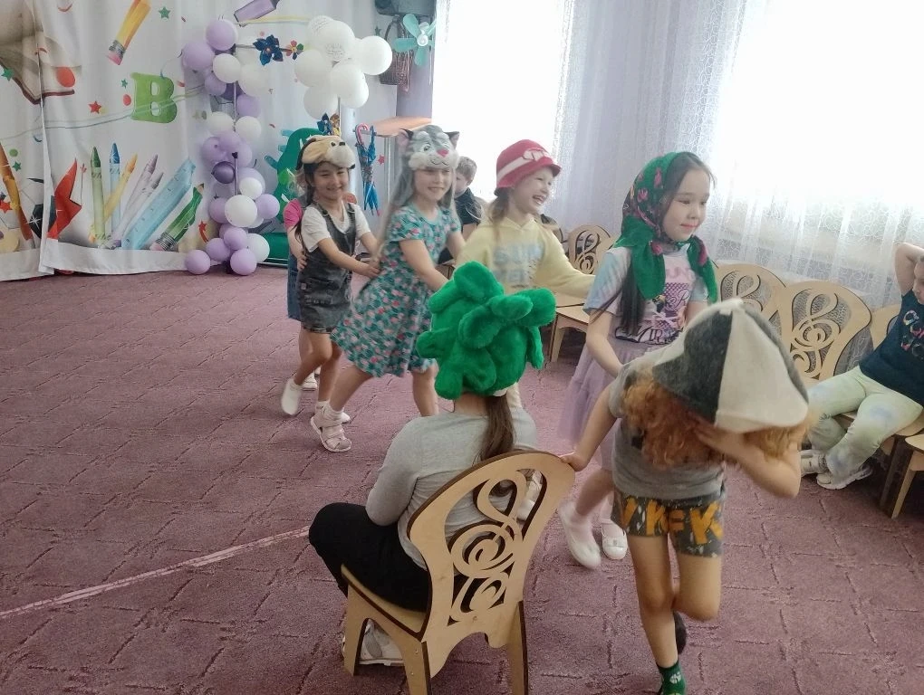 Физкультурный досуг прошёл в подготовительной группе.