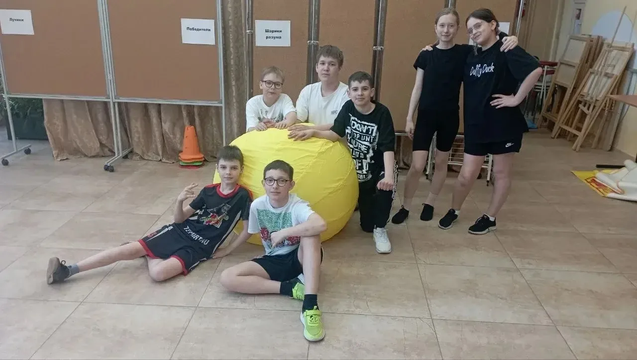 Поздравляем команду 5 "З" класса и их классного руководителя Елену Михайловну Балохину ...