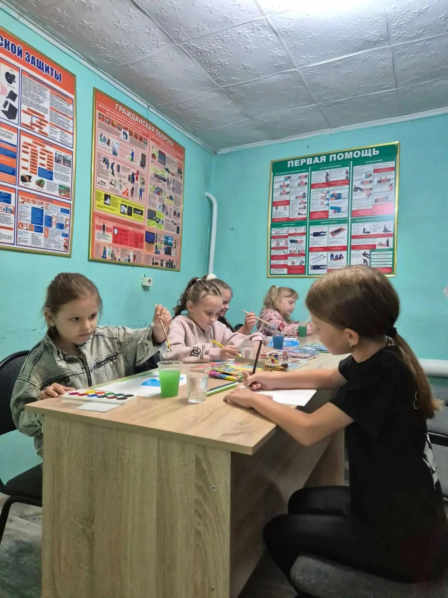 Дорогие друзья! Кружок изобразительного искусства "Арт-вечеринка" начал свою работу и п...