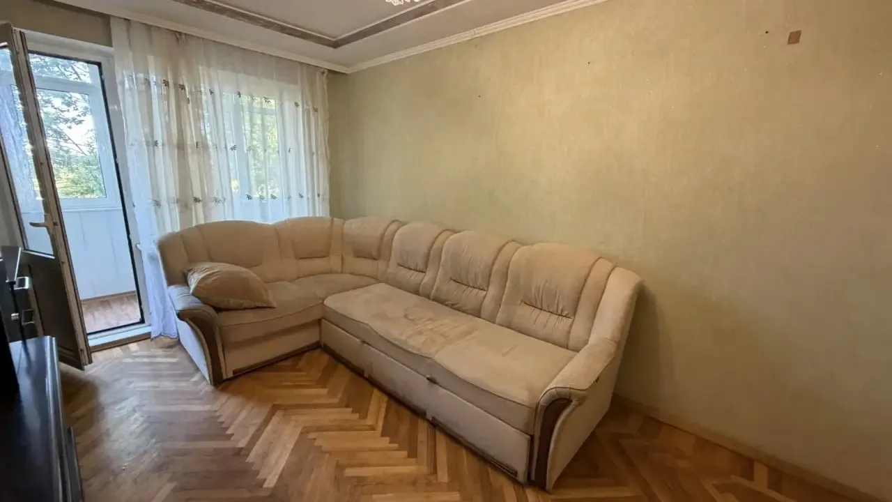 Сдам 3 к. кв. Кировский район, ул. Кольцова, 2/9 эт.