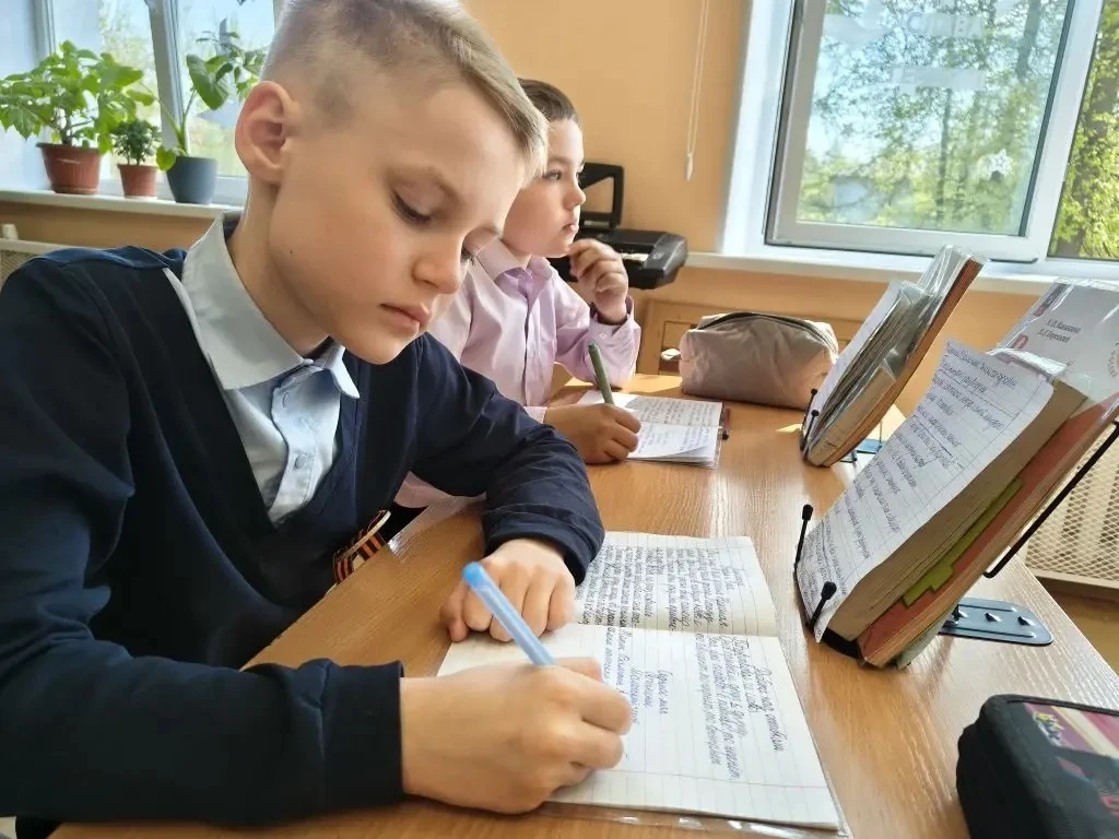 🇷🇺В 4Б классе (кл. рук. Федюшкина С.В.) эти майские предпраздничные дни были наполнены особенными со
