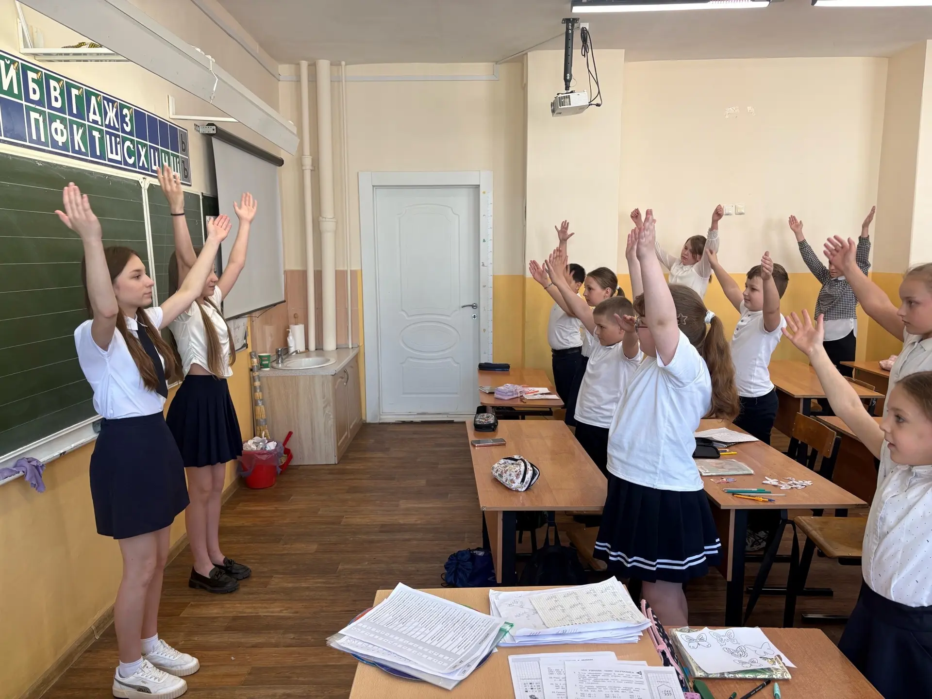 🌟 В рамках подведения итогов годового участия в программе «Орлята России» 🇷🇺 Старшеклассники-Наставн