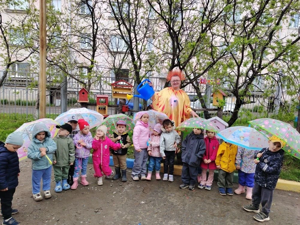 Солнышко и дождик: учимся безопасности в игре! ☀️🌧️

В рамках проекта «Безопасное лето» наши ребята