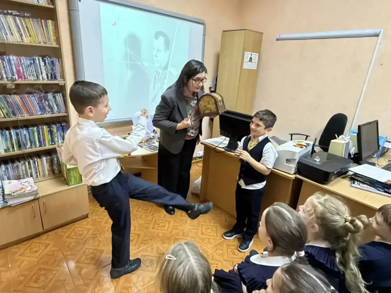 Настоящая космическая экспедиция состоялась сегодня для учеников 1 «Г» класса в Краевой детской библ