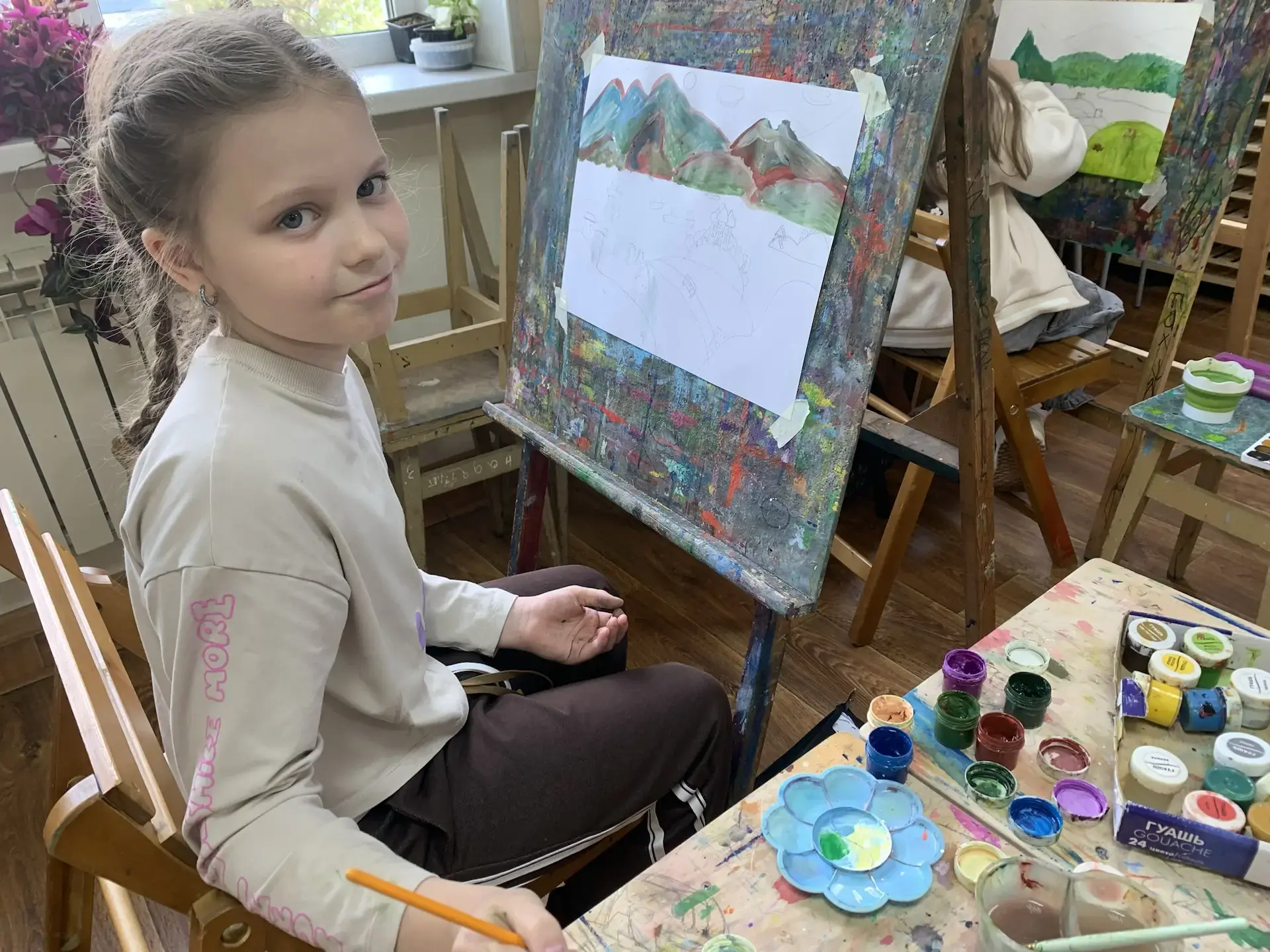 🎨 В преддверии Дня города в нашей художественной школе преподаватель высшей категории ...