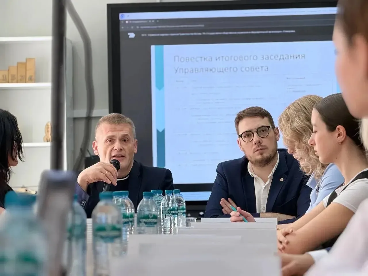 ✨ В школе прошло итоговое заседание Управляющего совета! 🎓

Заседание прошло под руководством предс