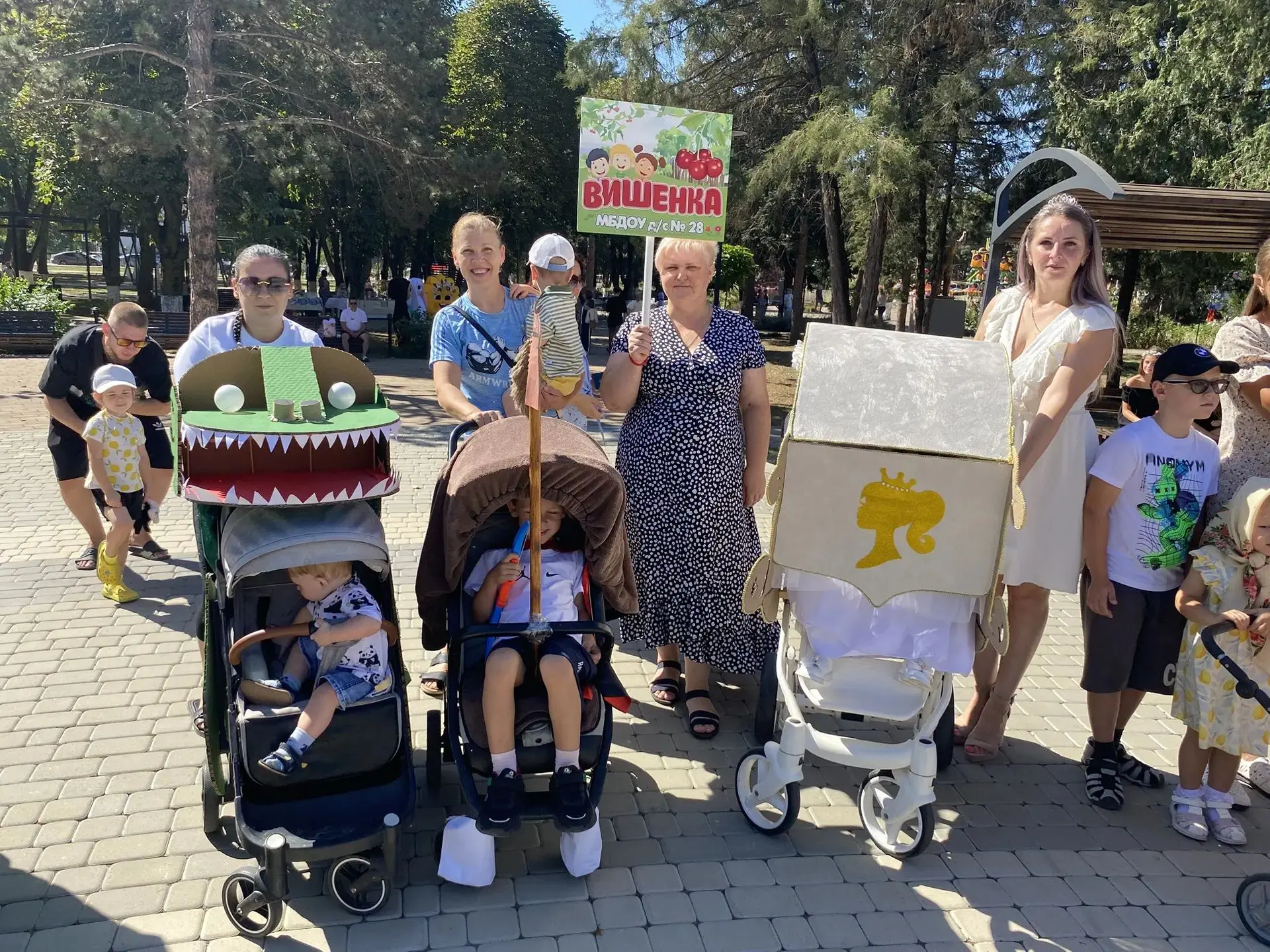 ☀️Сегодня в честь Дня района родители нашего детского сада совместно с педагогами и ста...