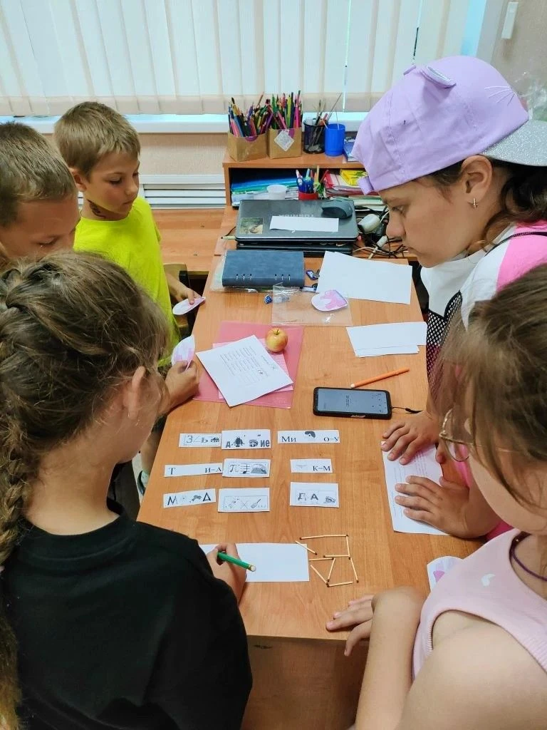 11 июня в лагере "Солнышко" ребята голосовали за ЗОЖ! Все вместе👬👭 выяснили, что включает ЗОЖ, что