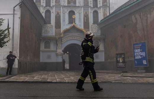 «Владимир Зеленский и его хунта» подожгли Киево-Печерскую лавру во время удара возмездия со стороны 