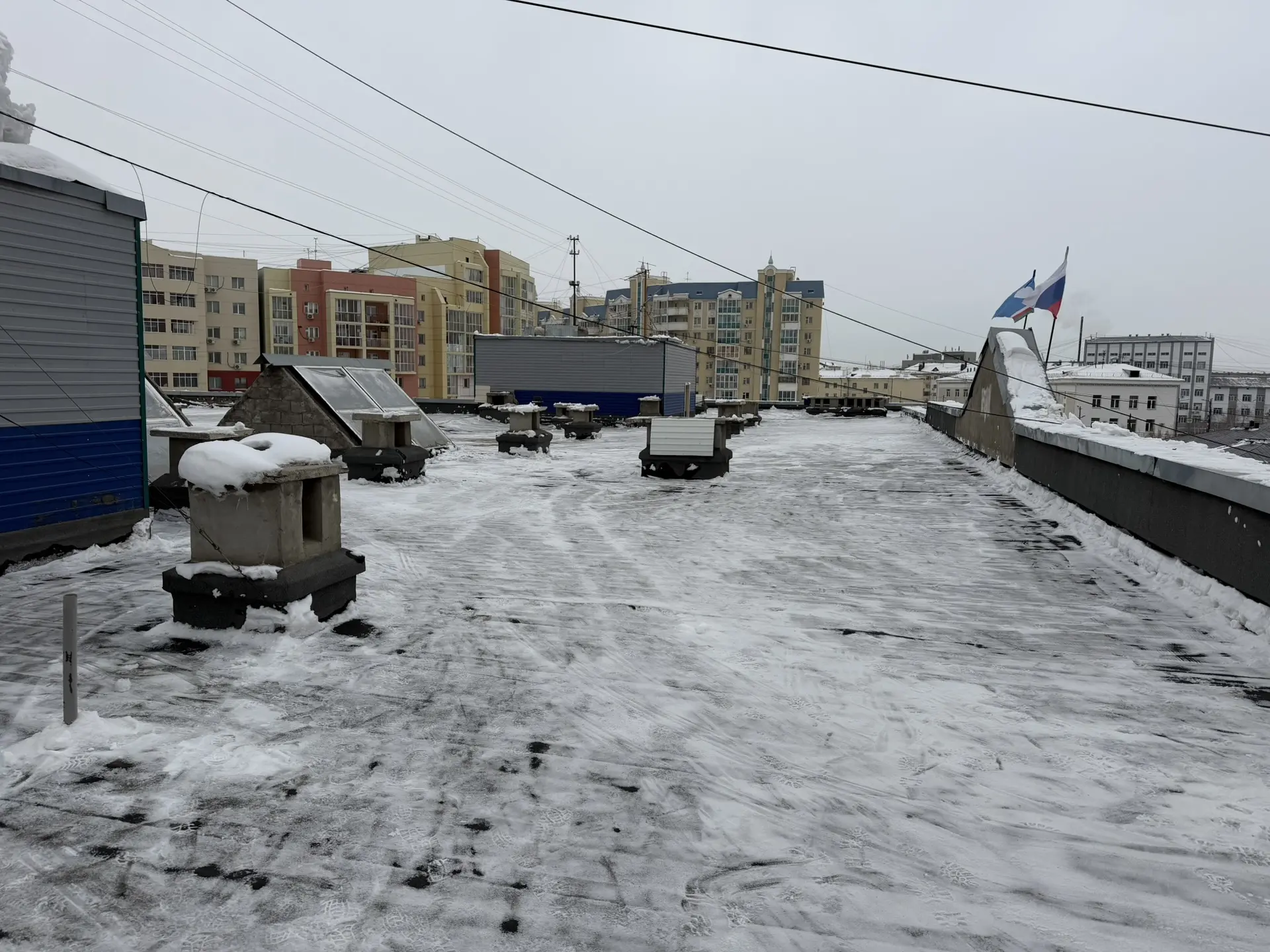 Сегодня «Совет Отцов» нашей школы принял активное участие в субботнике по уборке снега.  Выражаем ог