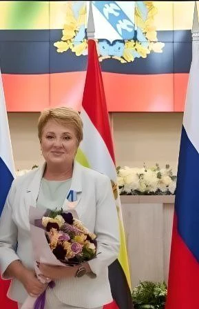 🎂Сегодня празднует свой день рождения Марина Владимировна Татаренко — депутат Льговско...