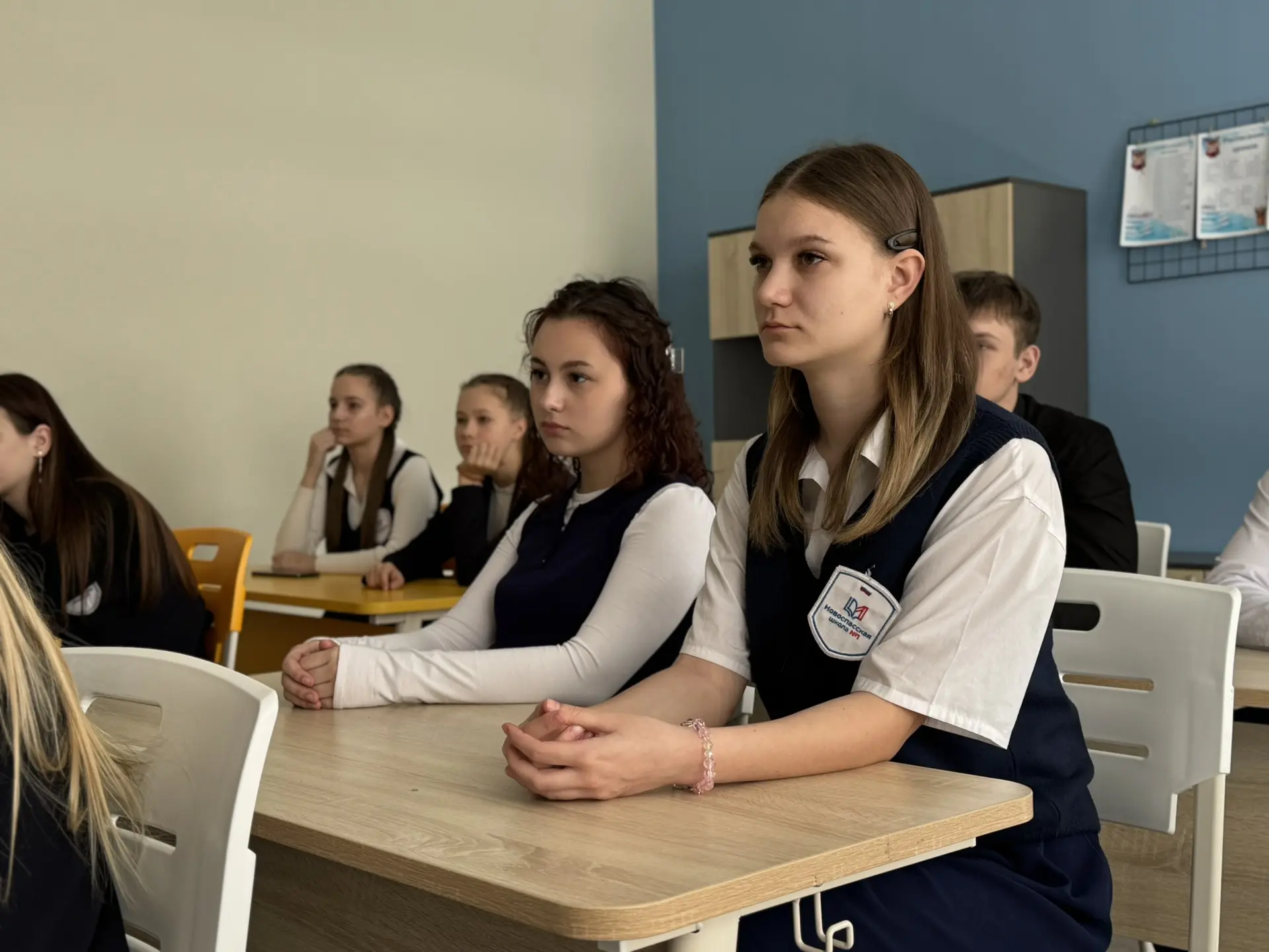 Одна страна - одна история!   Сегодня в нашей школе для активистов прошла увлекательная викторина «О