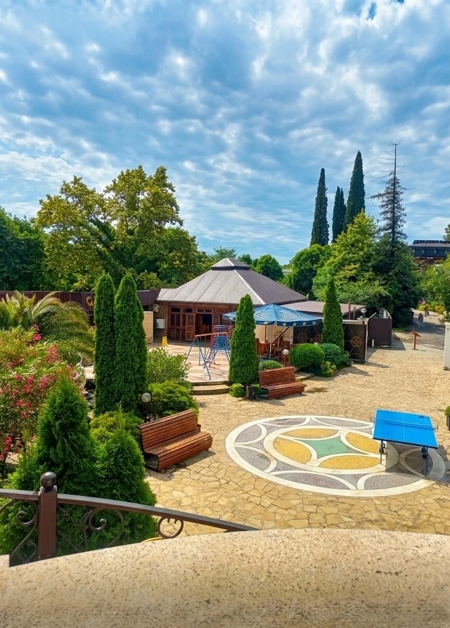 #СОЧИ #ВАРДАНЕ Львовский переулок, 1А.  У нас всё включено (All Inclusive):  • 🍽 4-разовое питание «