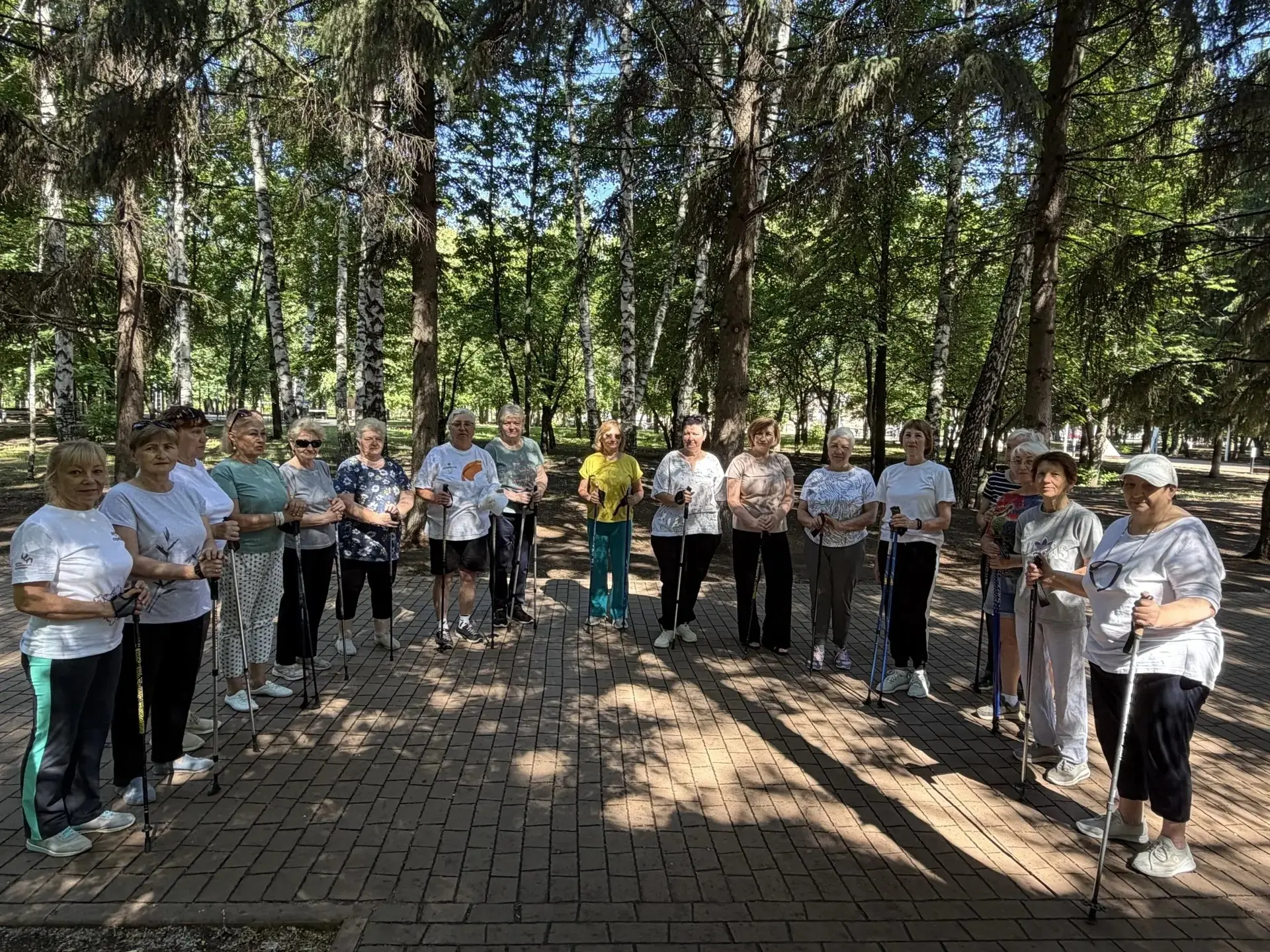 🌟 «ТОЧКА ПРИТЯЖЕНИЯ ЗДОРОВЬЯ» 🌟

🚶‍♀ В городском сквере Победы состоялись полезные и энергичные с
