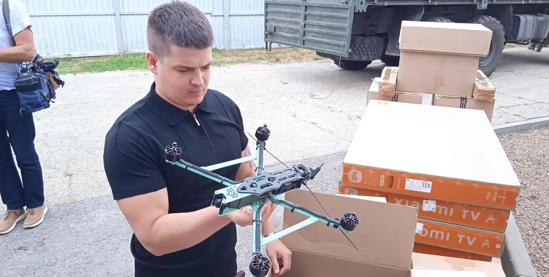 📦 Большую партию беспилотников и инженерных материалов отправила в зону СВО Волгоградс...