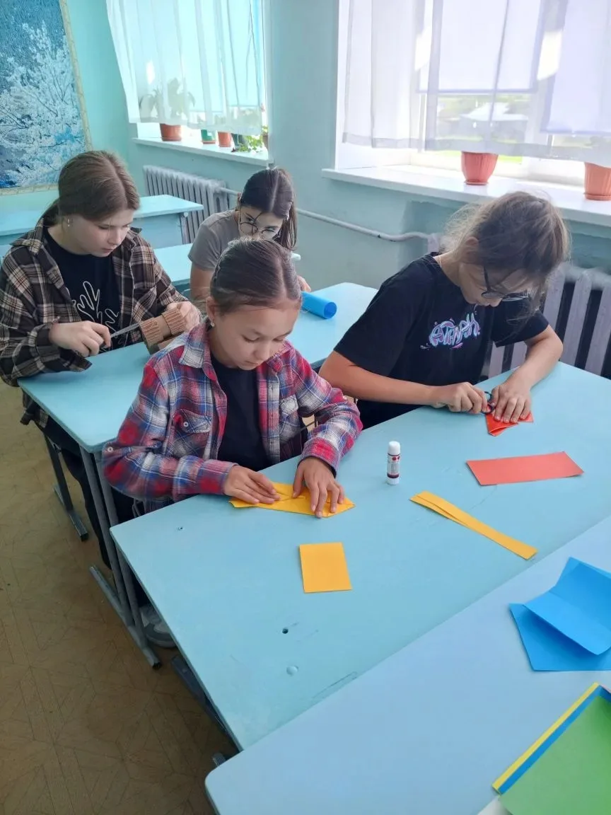 «Герои в нашем сердце»:  поделки своими руками.