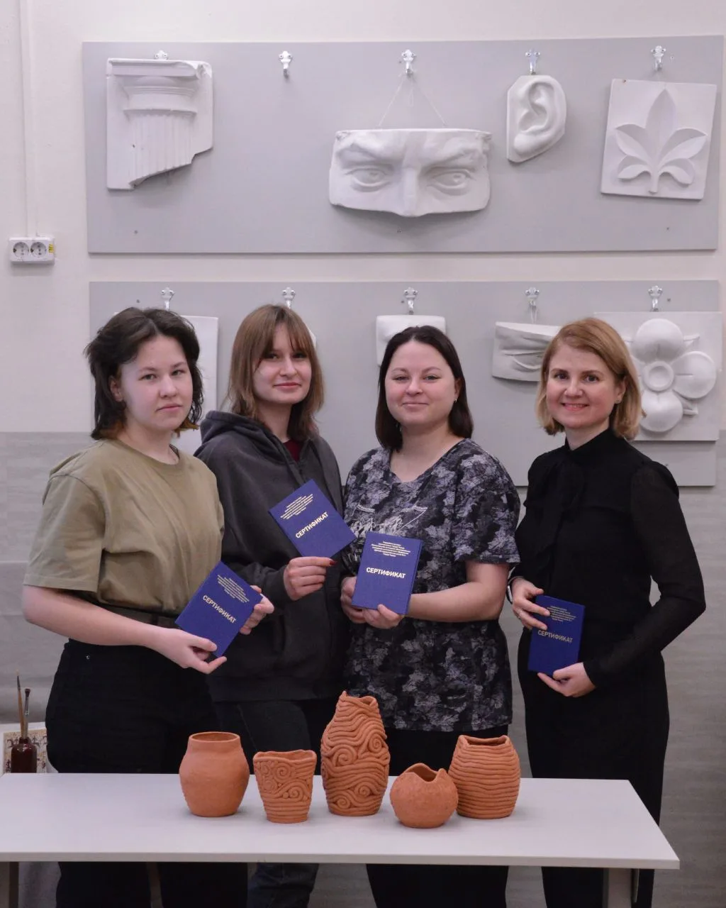 👐 Состоялось завершающее занятие трехмесячного курса «Керамика для взрослых».
