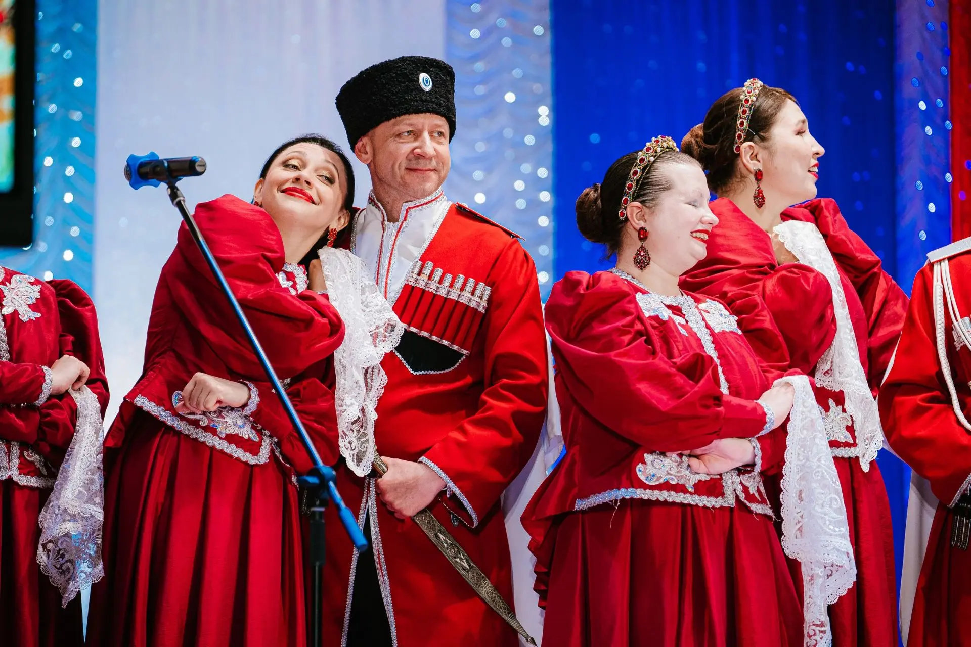 Гала-тур "Русь" продолжается! Вчера подарили свой задор и яркие выступления Унъюгану и Нягани! Совет