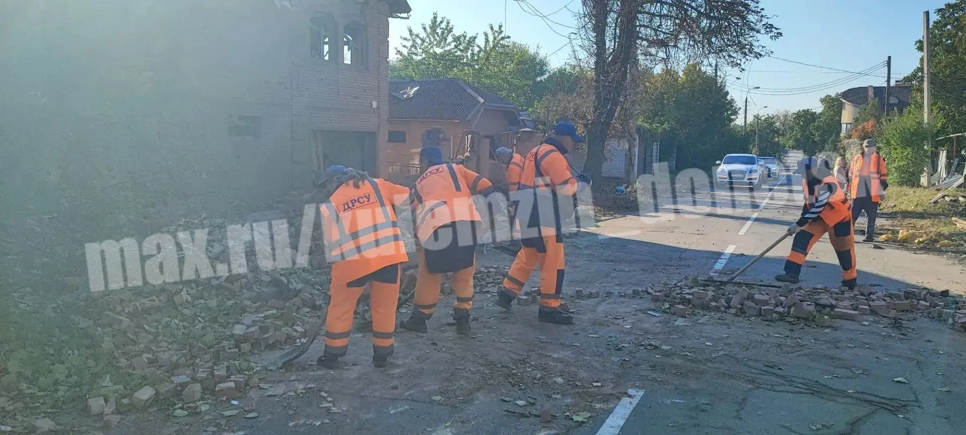 ⚡️В Куйбышевском районе сотрудники муниципального предприятия «Дорожное ремонтно-строит...
