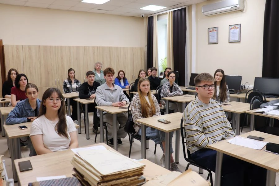 15 июня студенты 2 курса гуманитарного факультета Воронежского государственного педагогического унив