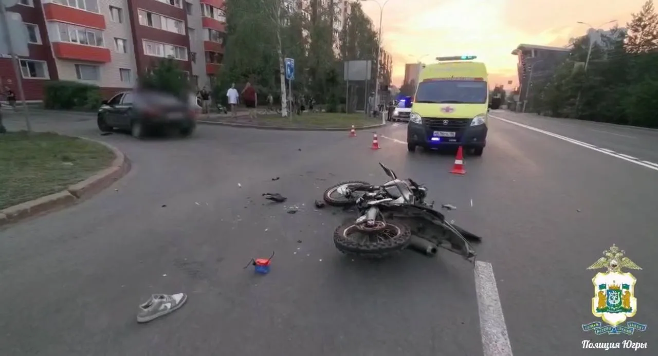 В Сургуте в результате ДТП погиб мотоциклист.

Авария произошла вечером на улице Энергетиков. По пре