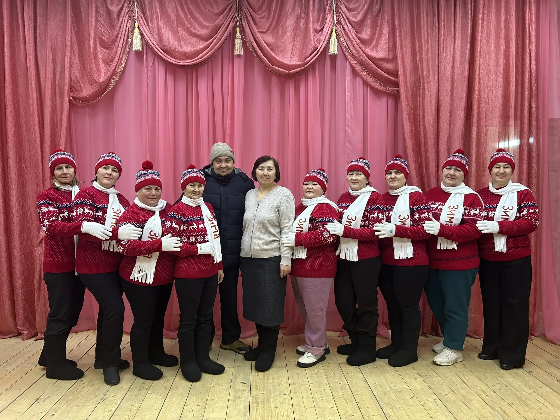 Участник СВО, пребывая в отпуске, посетил сельский дом культуры и администрацию сельско...