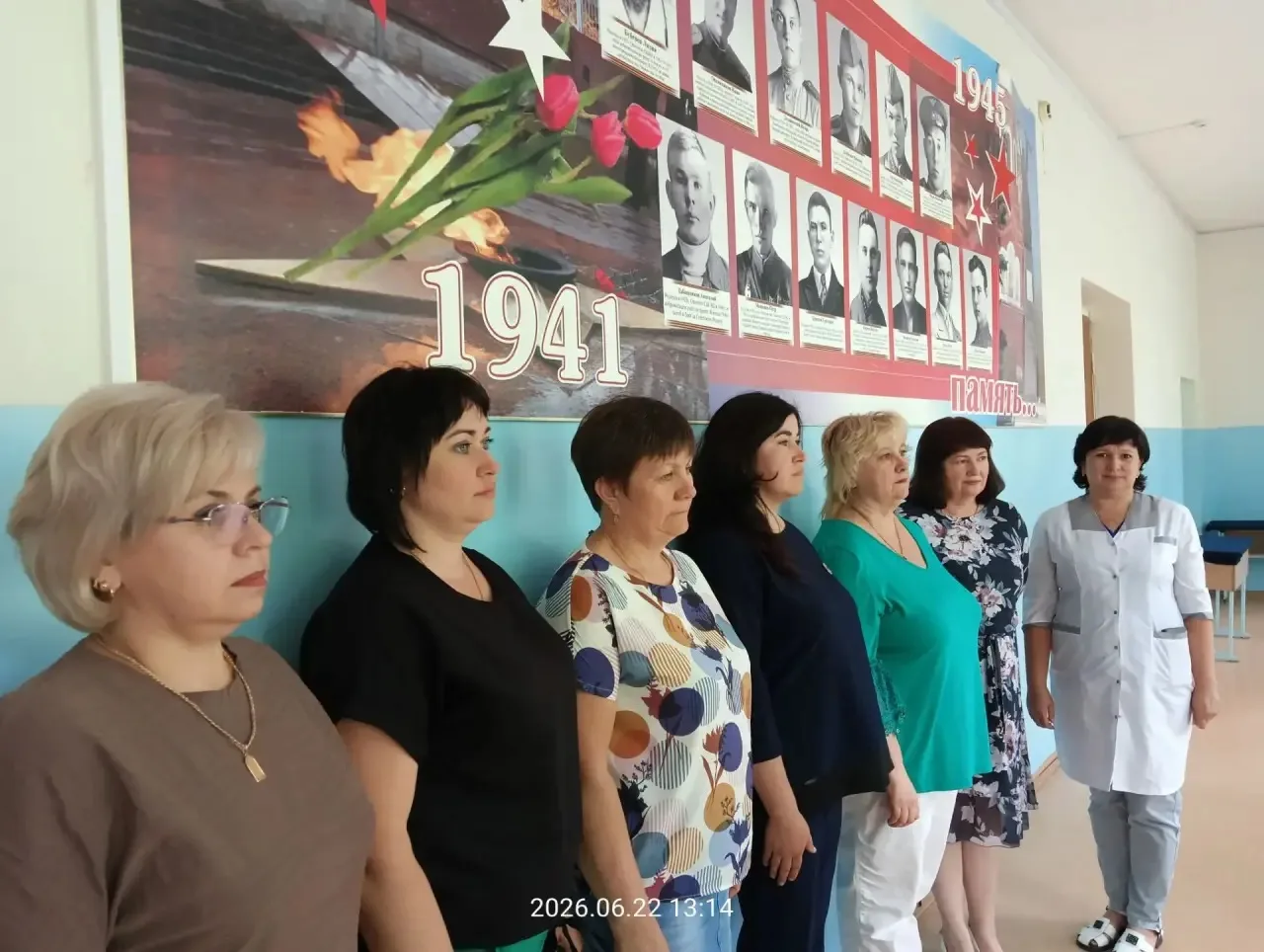 22 июня  - священная дата нашего народа. Сегодня ребята из  ЛОЛ "Альтаир" возложили цветы к Вечному 