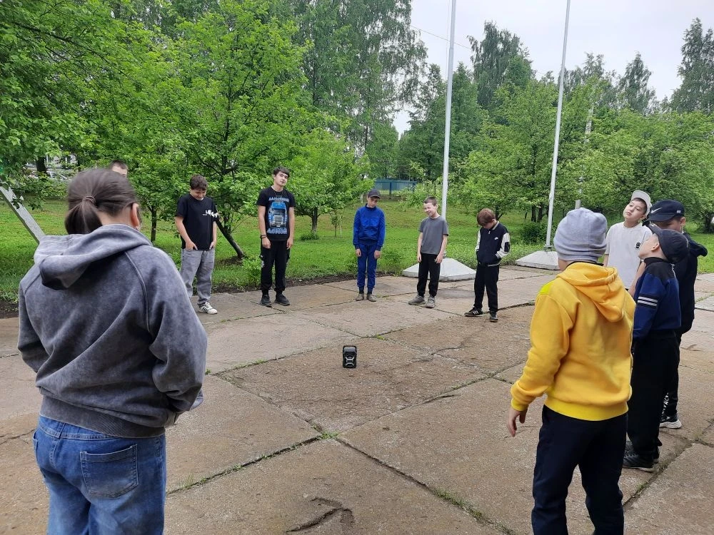 Третий день в пришкольном лагере — это обычно время, когда ребята уже привыкают к распорядку дня. Де