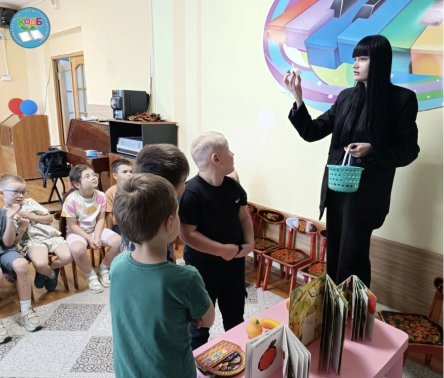 🍊В детском саду «Золотой петушок» прошел «витаминный день»! Ребята узнали, почему овощ...