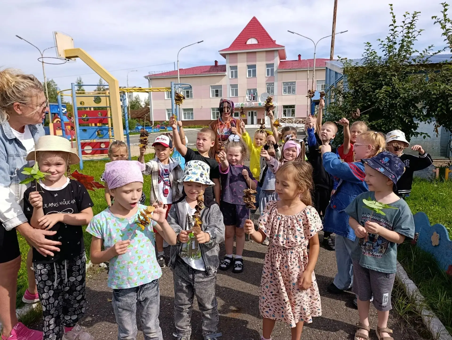 В подготовительной группе "Знайки" и "Умки" прошёл увлекательный квест "В поисках Осени...