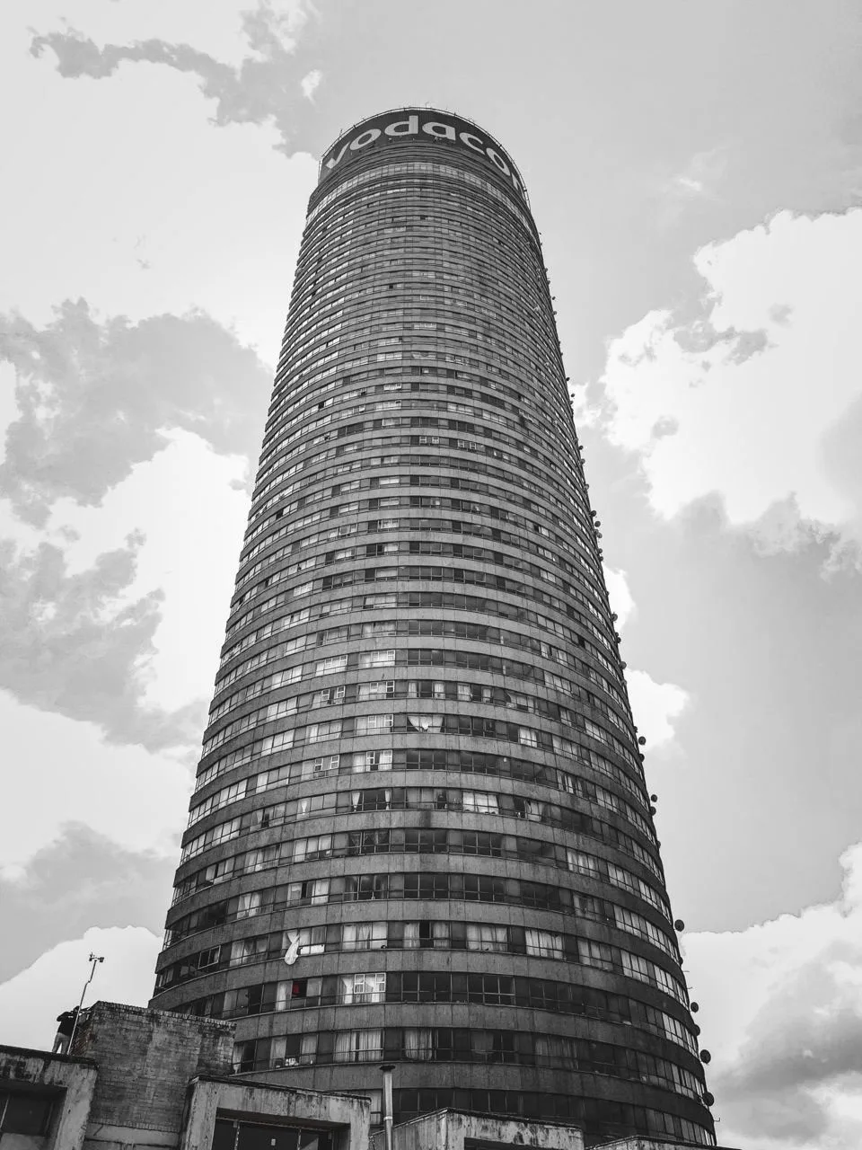 Ponte City: небоскрёб, переживший и роскошь, и трущобы