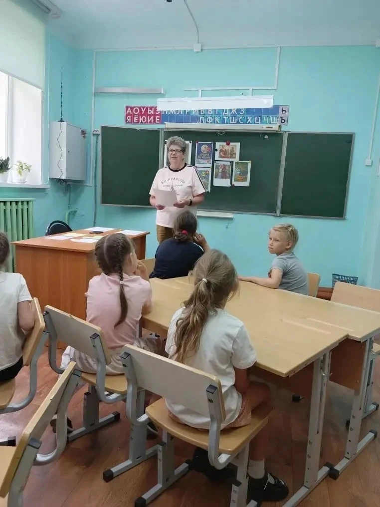 Сказку нередко наполняют разные чудеса: то молодая царевна засыпает вечным сном, прогло...