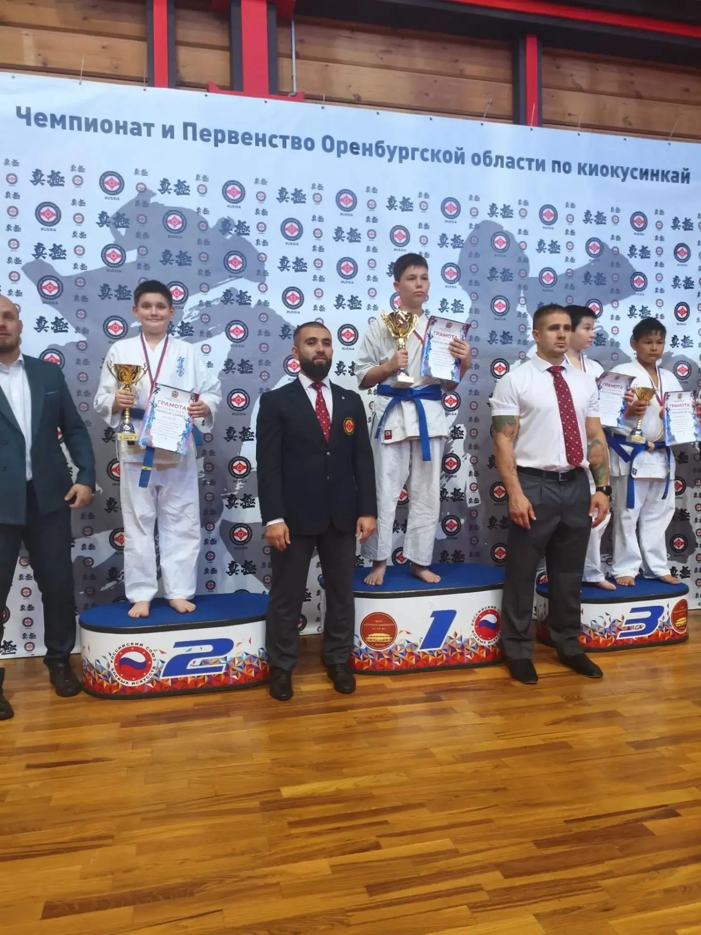 🥋 Сегодня в старшей группе мы поздравили нашего чемпиона — Акимова Николая с днём рожд...