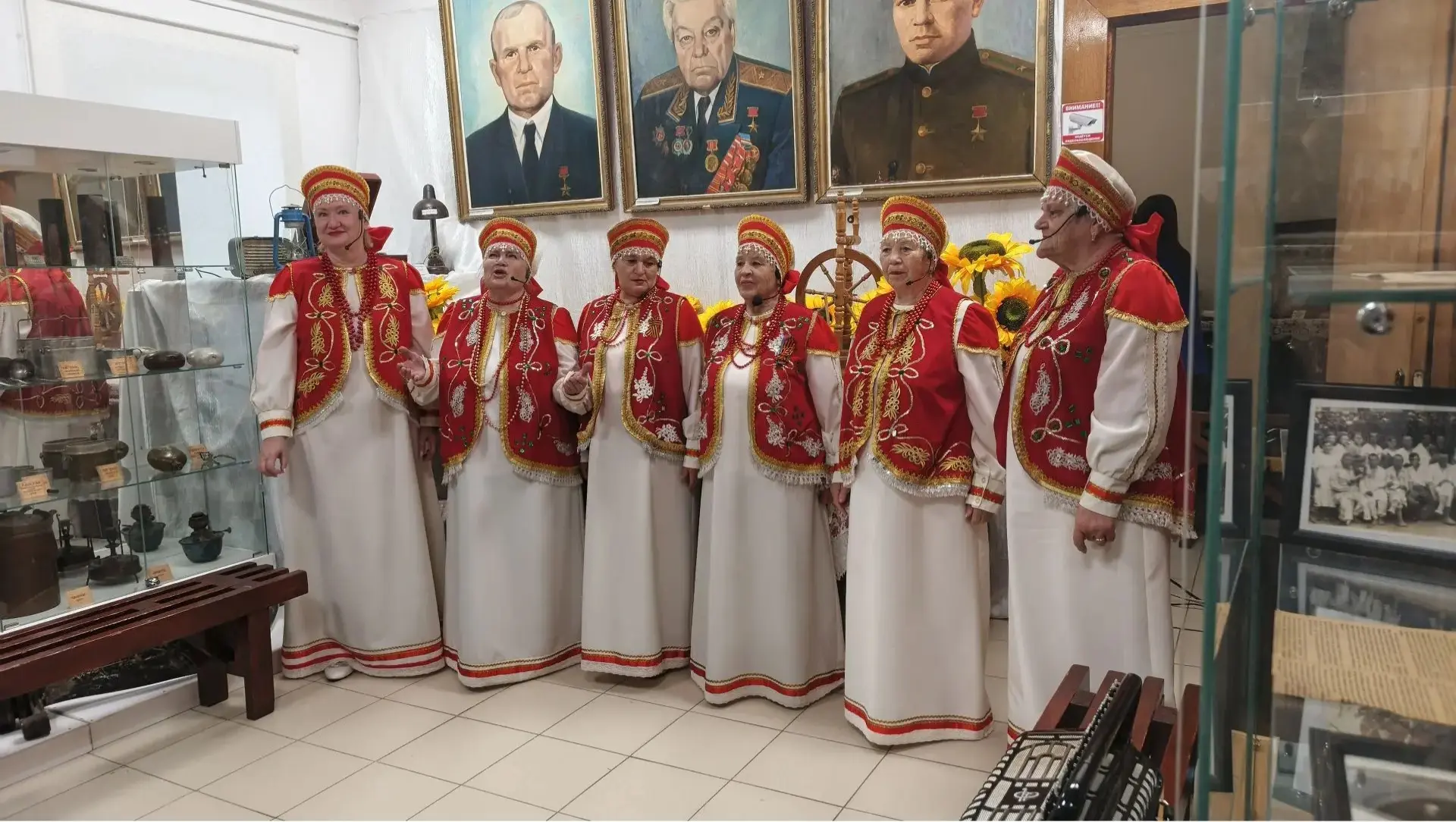 🌙 ТИХАЯ МАГИЯ В БЕЛОГЛИНСКОМ МУЗЕЕ  Сегодня здесь прошла «Ночь музеев». Не толпы, не громкие речи — 
