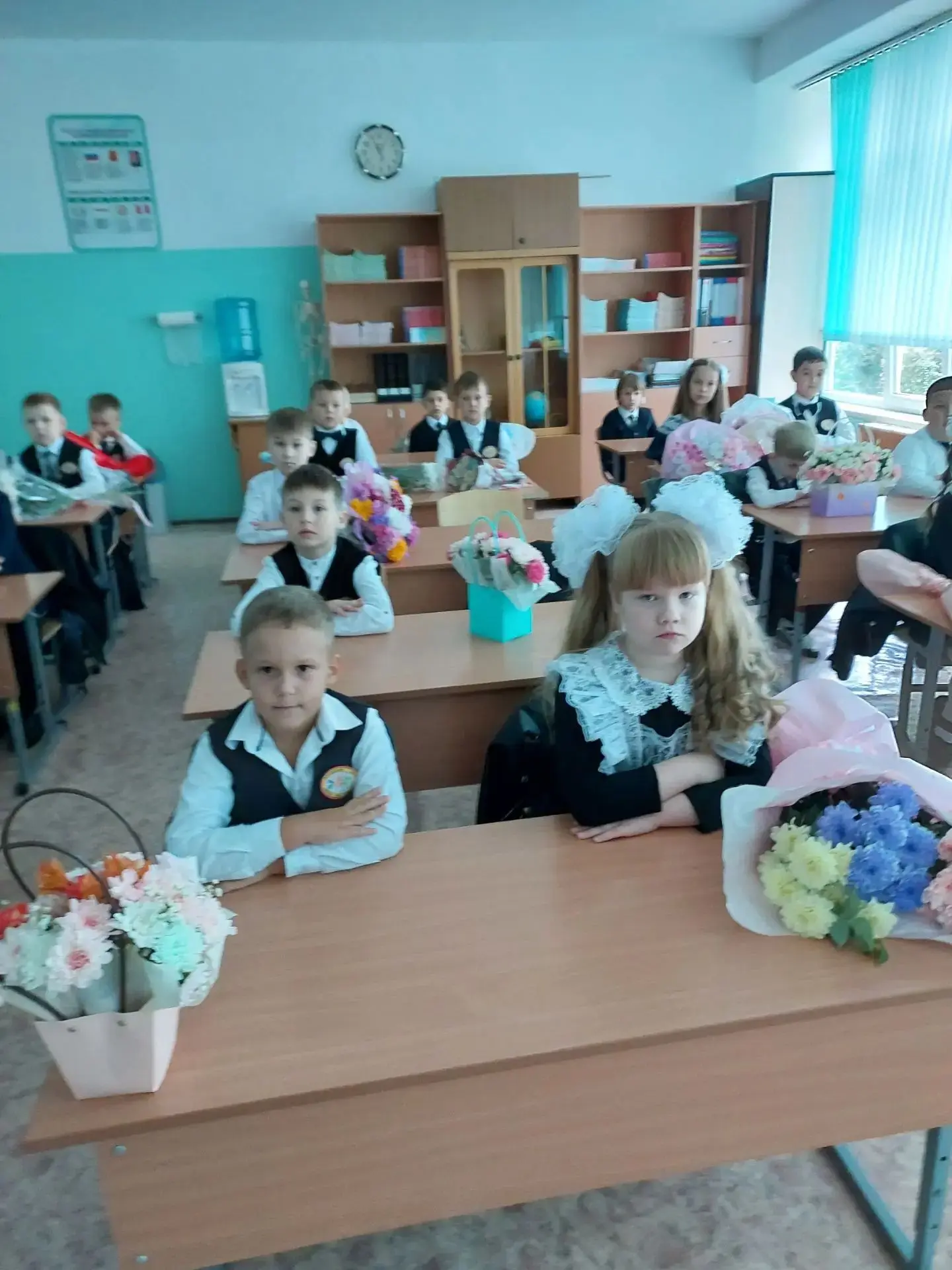 Первая учебная неделя пролетела как одно мгновение. И мы с гордостью можем сказать,  мы...
