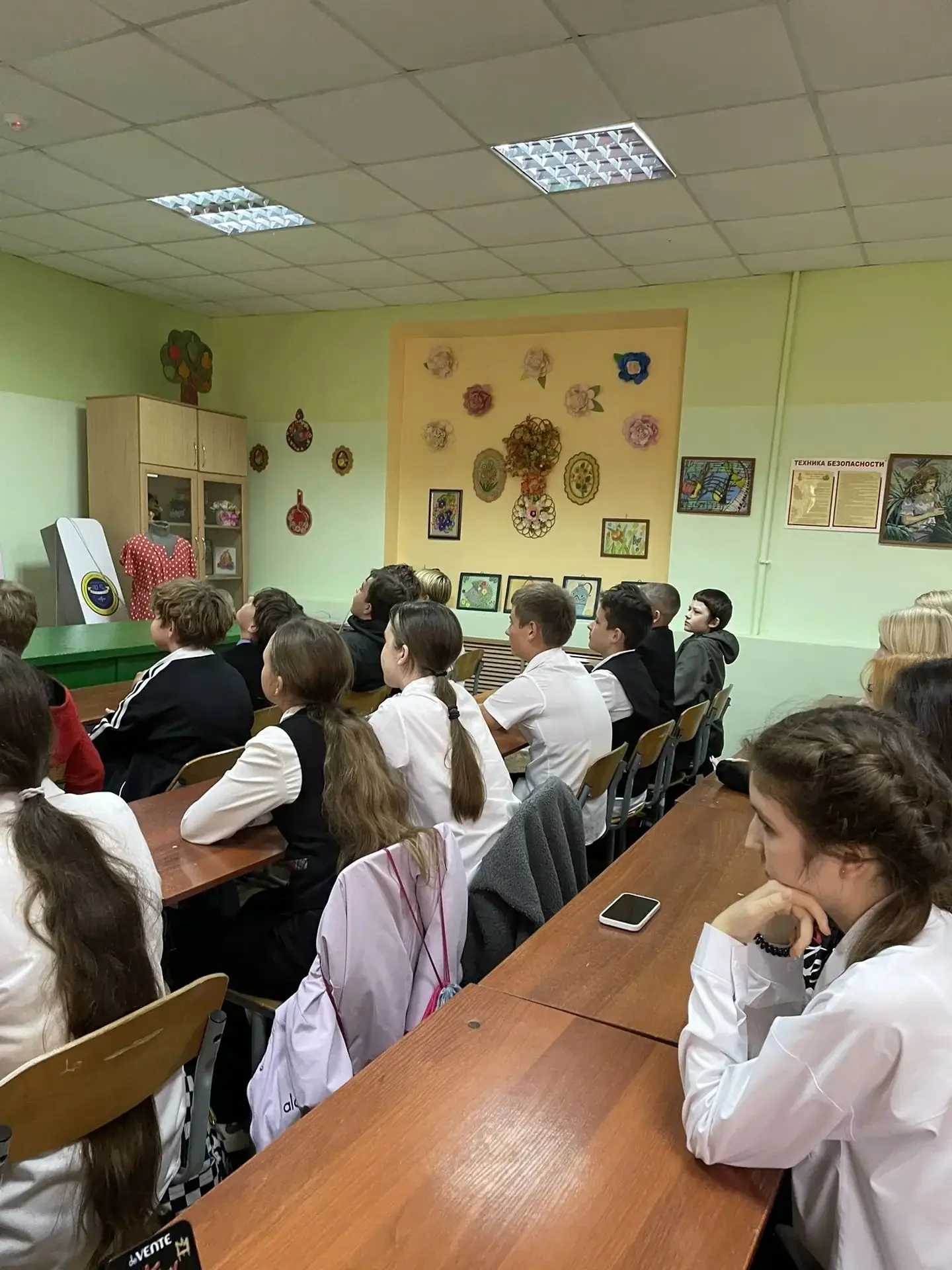 В 7Б классе сегодня прошло профилактическое занятие «Эмоции и решения».