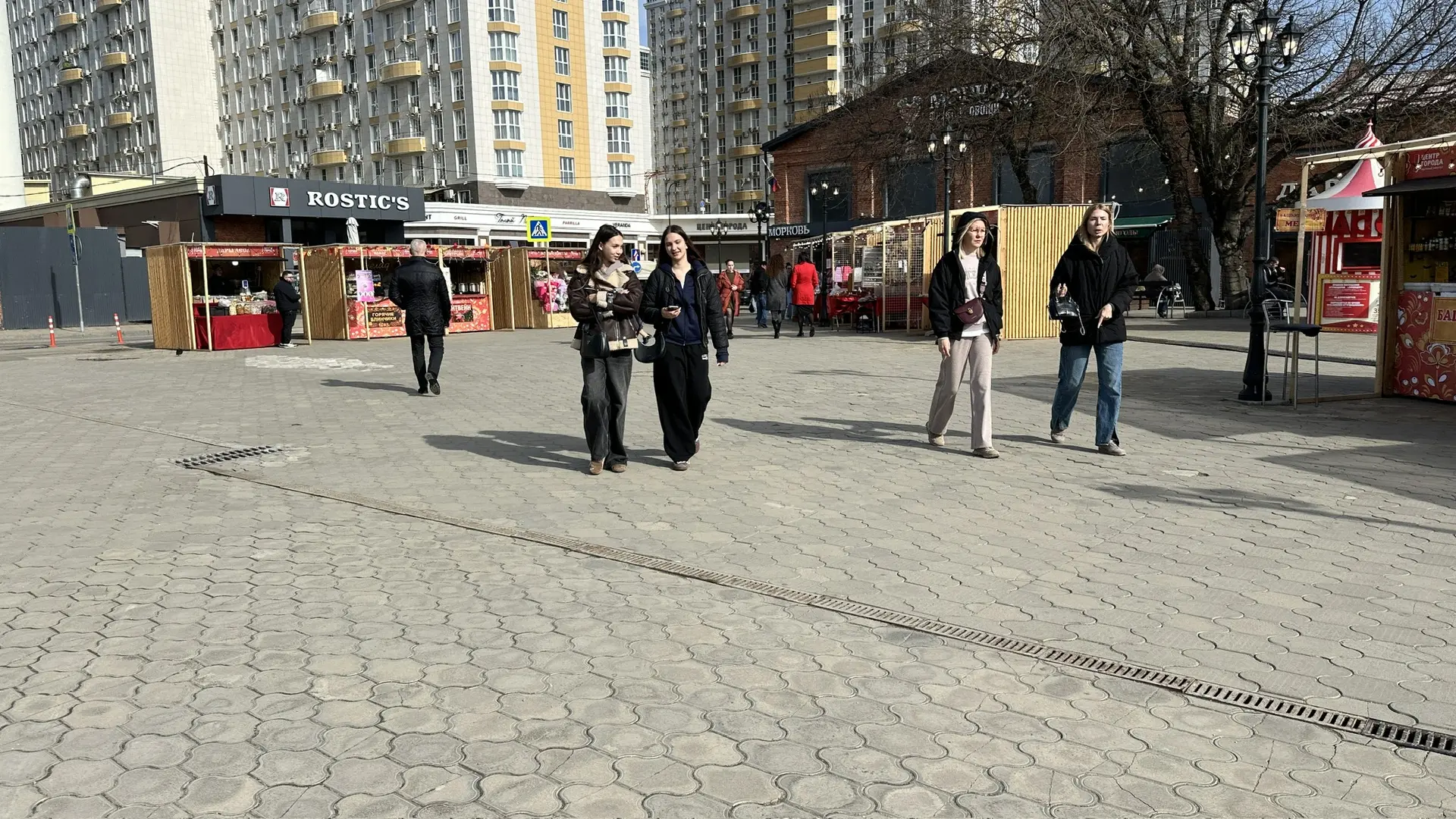 🙂‍↔️И пусть у нас нет метро, но разве москвичи не променяли бы своё метро на вот такую погоду 20 фев