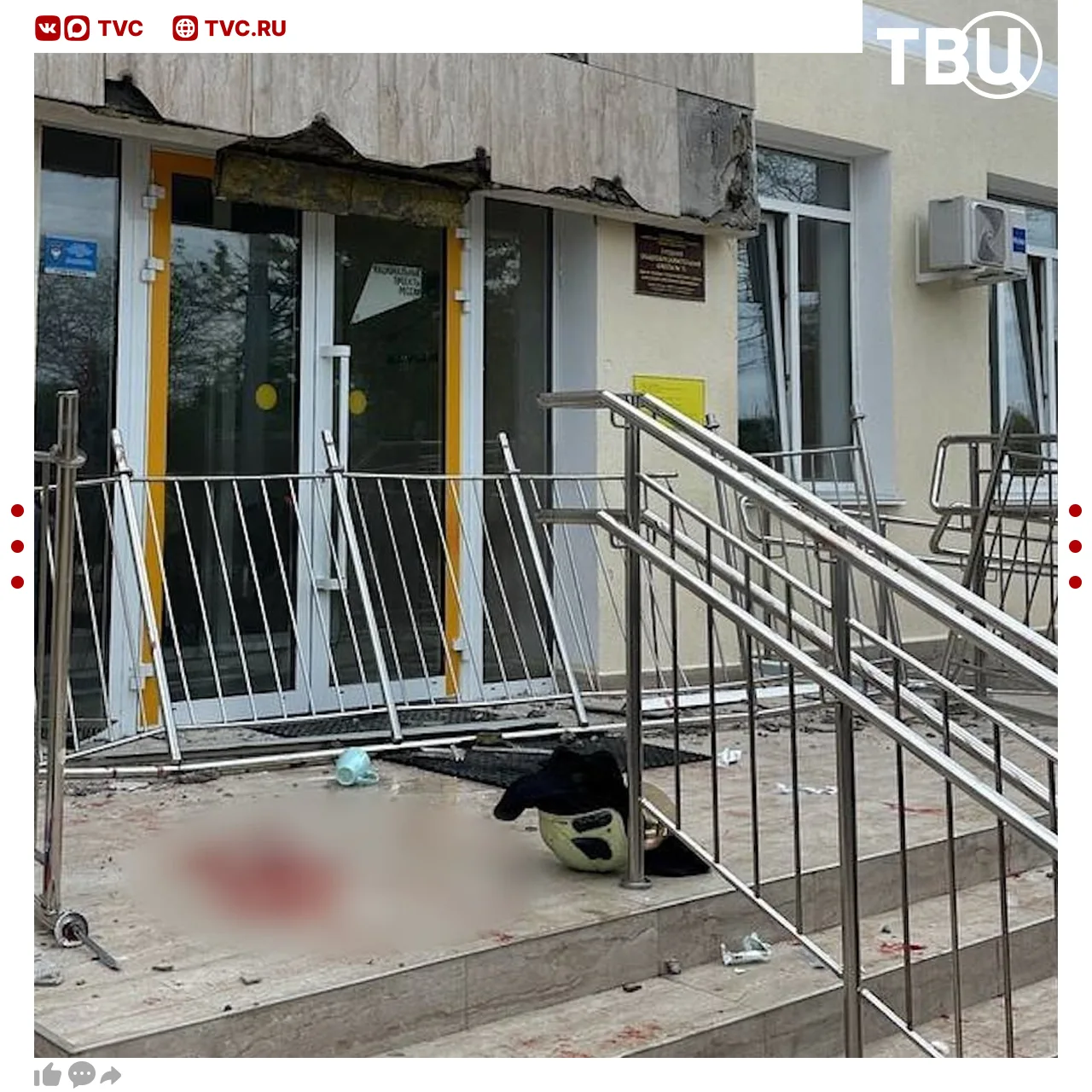 На упавшем балконе в школе Севастополя фотографировались выпускники 11 класса  Делать фото на балкон
