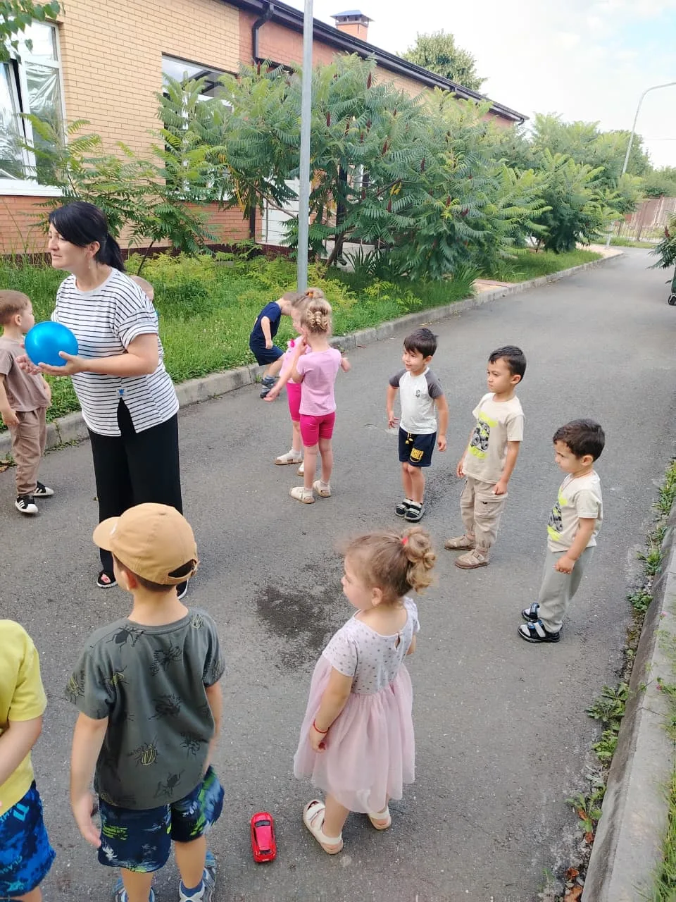 Последний день в дежурной группе: Воспитатели: Дзарданова Марина,