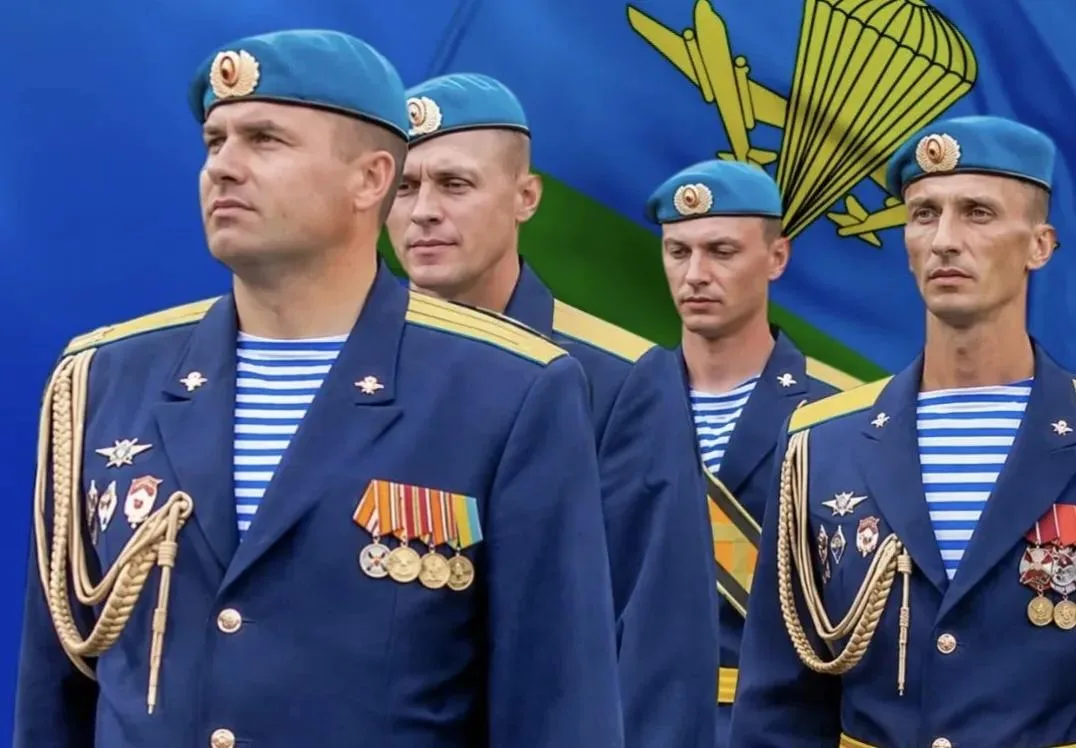 2 августа в России отмечают День Воздушно-десантных войск. Голубые береты являются элит...