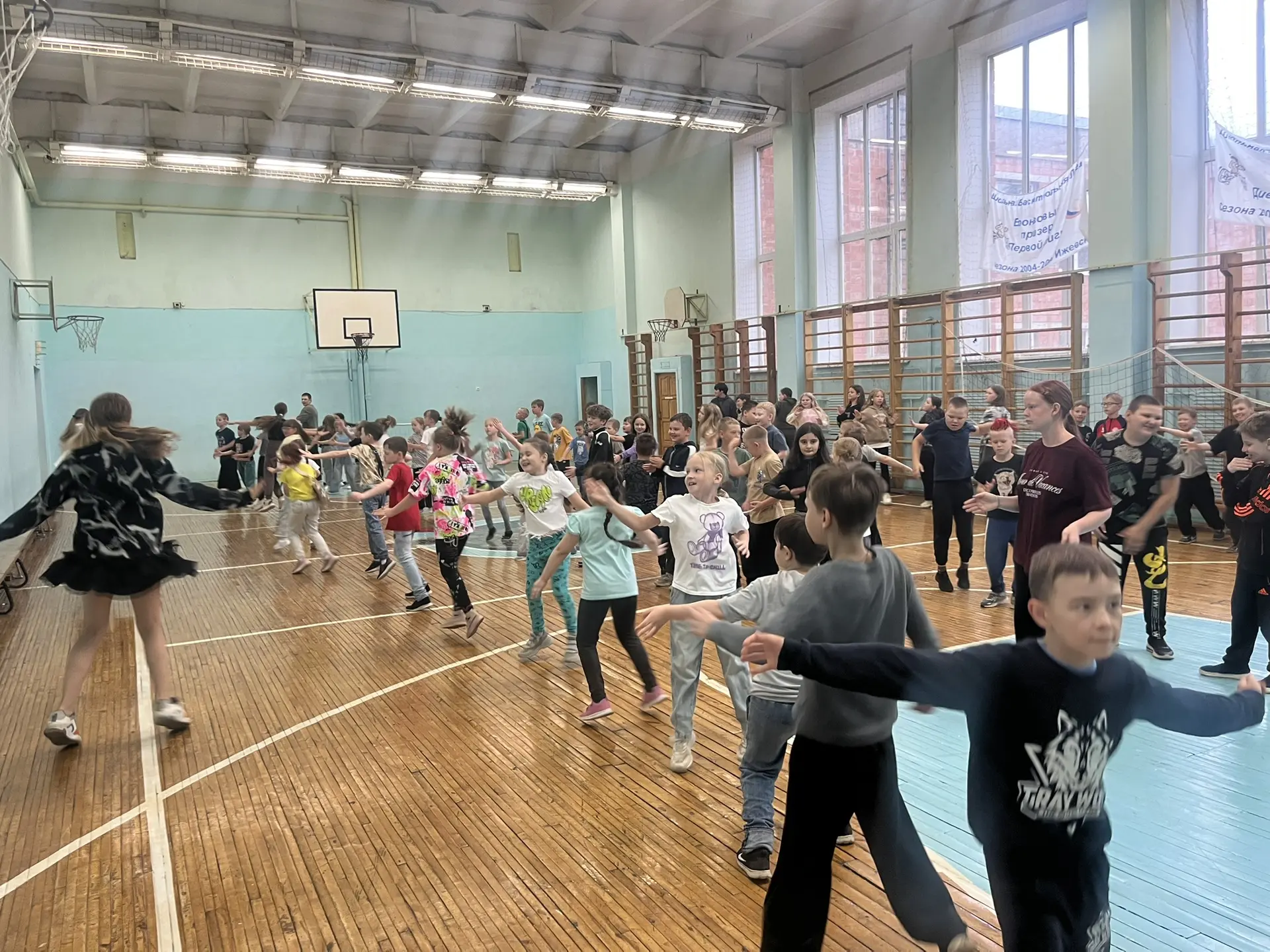 🎉 Невероятный день в школьном лагере! 😍

Сегодня было столько всего интересного, что даже сложно в