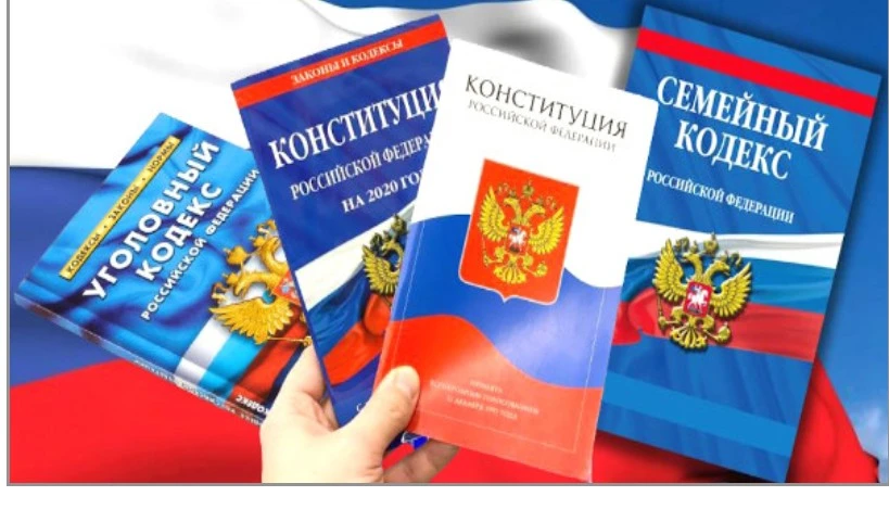 Согласно Конституции РФ и Семейному кодексу РФ родители обязаны заботиться о своих детях до достижен