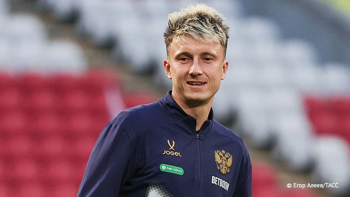 ⚽️ Александр Головин тренируется с ограничениями в сборной России из-за повреждения, ра...