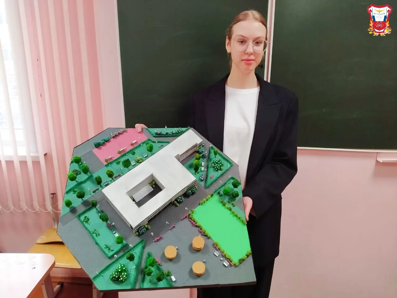 💫ТАЛАНТЫ В НАС💫🎨  29 января состоялась городская выставка «Таланты в нас». Школьники презентовали ра