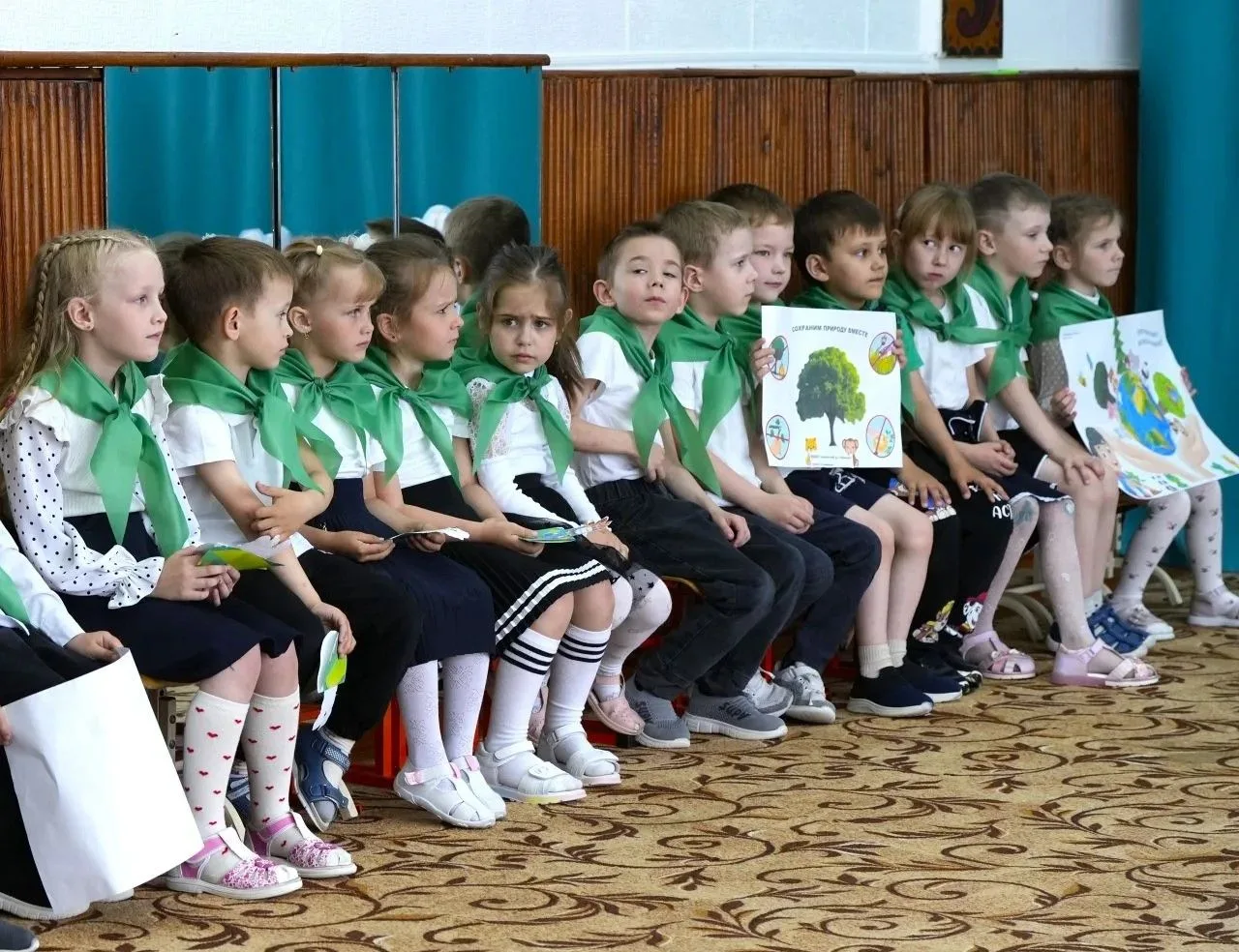 «Эколята» из детского сада «Малыш» (Знаменский район) знают, что такое экология. Их с самого раннего