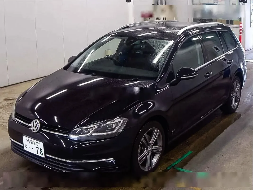 VOLKSWAGEN GOLF VARIANT — КОМФОРТНЫЙ УНИВЕРСАЛ В БОГАТОЙ КОМПЛЕКТАЦИИ