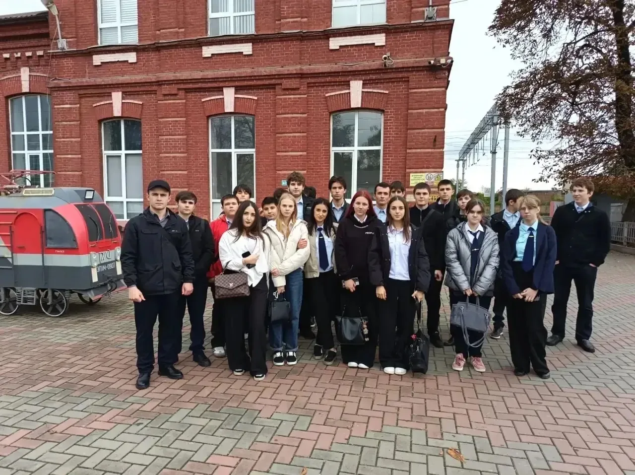 🚂 Погружение в профессию: экскурсия на железнодорожную станцию Беслан